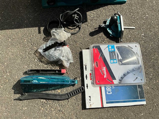 2021 makita 2704n zaagtafel - afbeelding 6 van  9