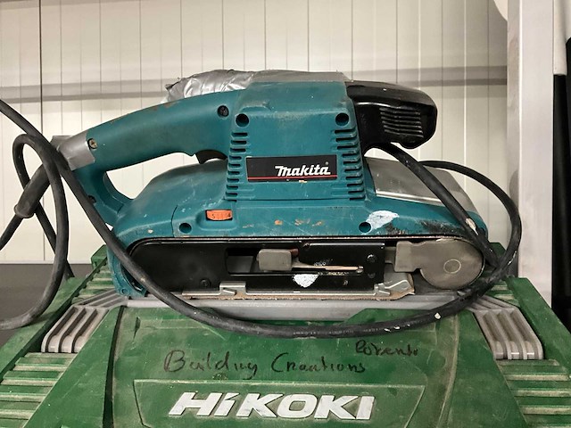 2021 makita 9494 schuurmachine - afbeelding 1 van  4