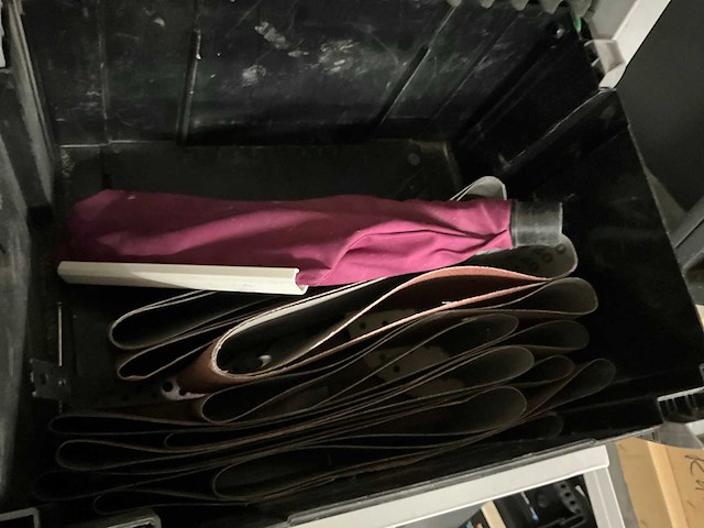 2021 makita 9494 schuurmachine - afbeelding 2 van  4