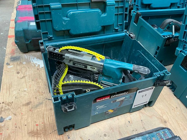 2021 makita dfr550 bandschroefmachine - afbeelding 1 van  3