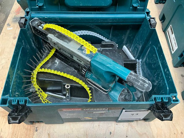 2021 makita dfr550 bandschroefmachine - afbeelding 2 van  3