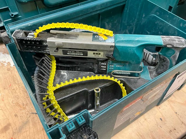 2021 makita dfr550 bandschroefmachine - afbeelding 3 van  3