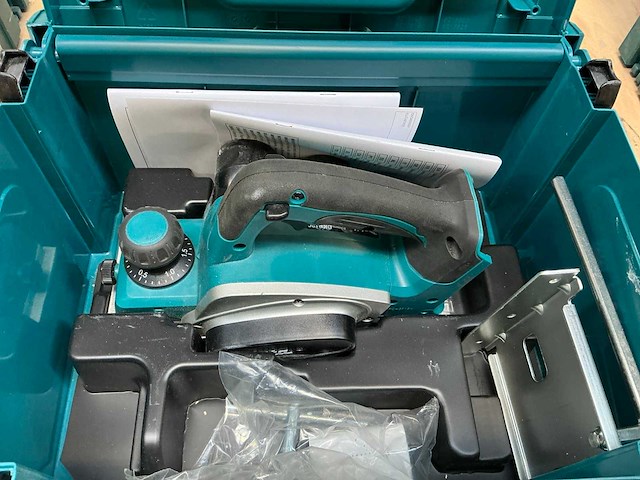 2021 makita dkp180 schaafmachine - afbeelding 2 van  3
