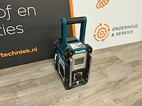 2021 makita dmr108 accu bouwradio - afbeelding 1 van  4