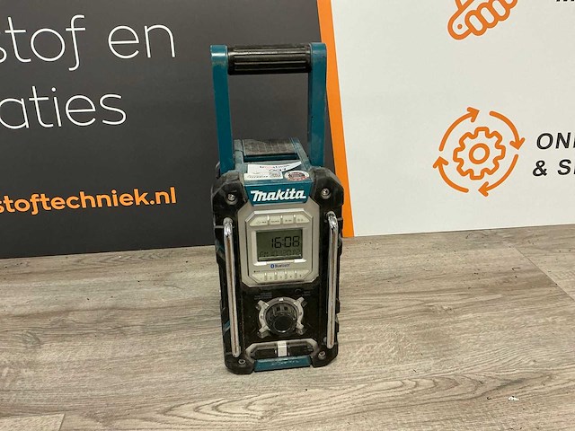 2021 makita dmr108 accu bouwradio - afbeelding 2 van  4