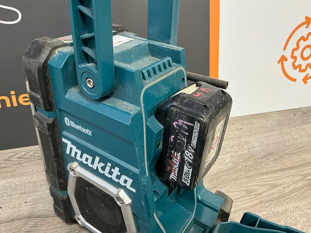 2021 makita dmr108 accu bouwradio - afbeelding 4 van  4