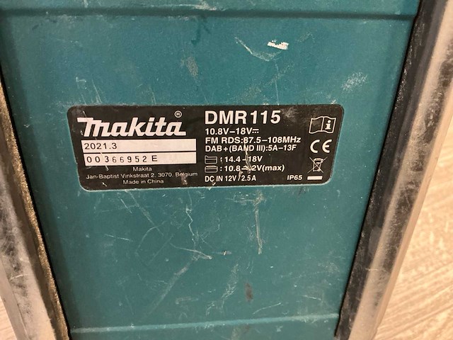 2021 makita dmr115 accu bouwradio - afbeelding 2 van  3
