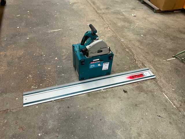 2021 makita dsp600 invalzaagmachine - afbeelding 1 van  3