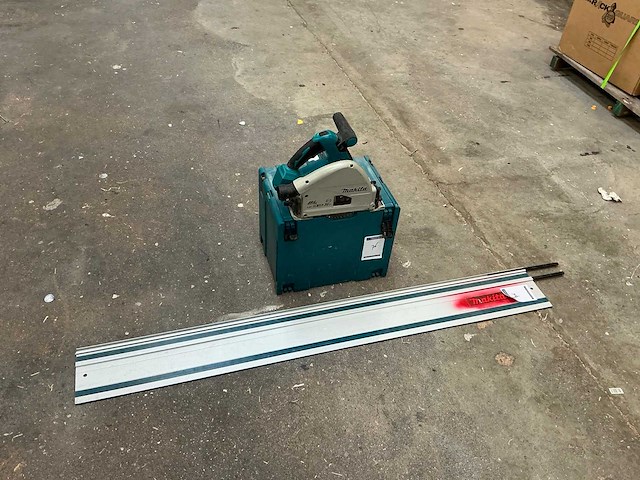 2021 makita dsp600 invalzaagmachine - afbeelding 1 van  4