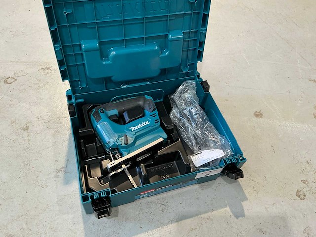 2021 makita jv101d decoupeerzaag - afbeelding 1 van  3
