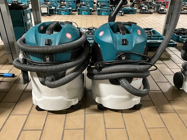 2021 makita vc2512l industriële stofzuiger (2x) - afbeelding 1 van  4