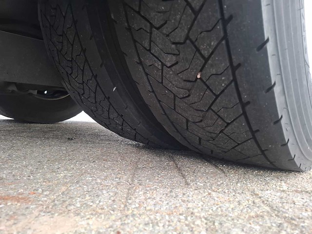 2021 mercedes-benz actros 1845 4x2 bigspace vrachtwagen - afbeelding 18 van  27