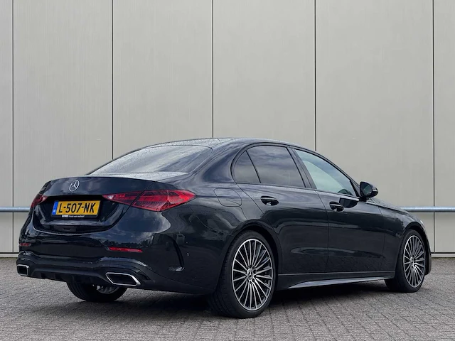 2021 mercedes-benz c-klasse amg panoramadak personenauto - afbeelding 16 van  21