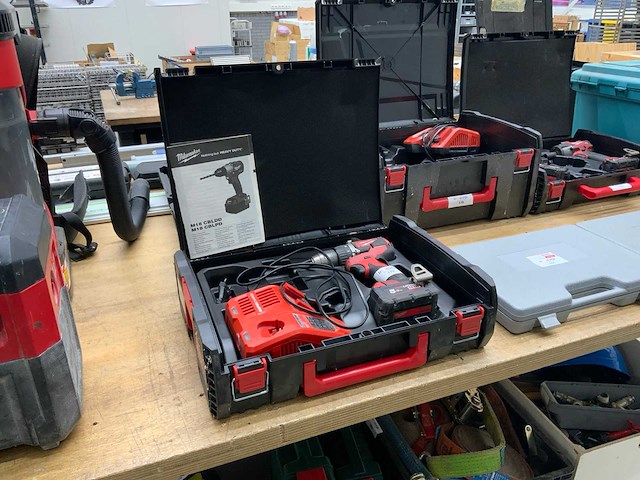 2021 milwaukee m18 cbldd boormachine - afbeelding 1 van  4