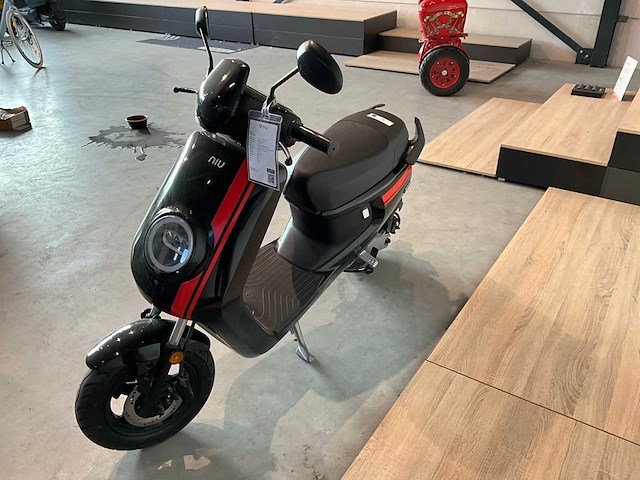 2021 niu bromscooter mqi sport e-scooter - afbeelding 3 van  6