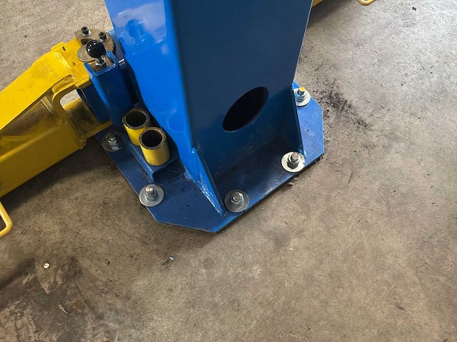 2021 peak 208c hefbrug - afbeelding 7 van  10