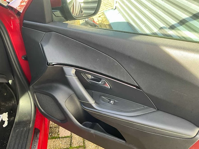 2021 peugeot 2008 1.2 puretech allure personenauto - afbeelding 4 van  19
