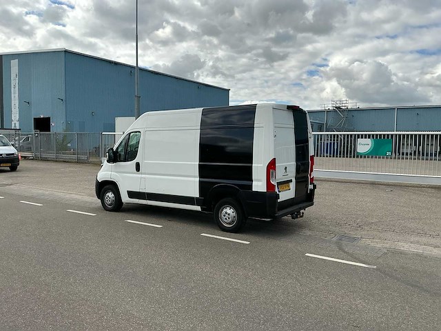 2021 peugeot boxer 330 2.2 hdi l2h2 pre bedrijfswagen - afbeelding 18 van  24
