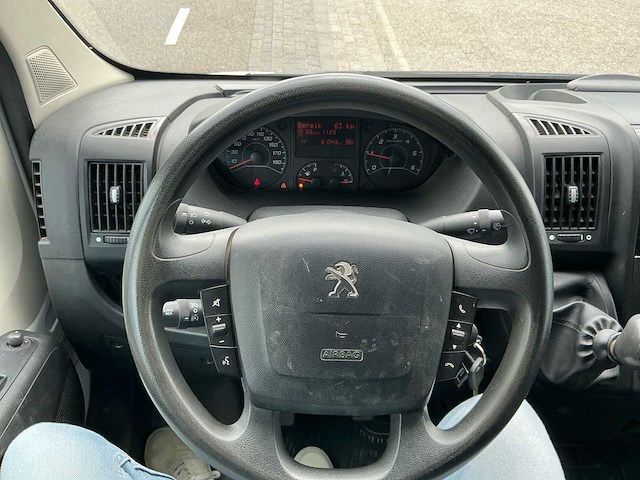 2021 peugeot boxer 330 2.2 hdi l2h2 pre bedrijfswagen - afbeelding 12 van  17