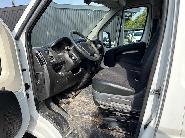 2021 peugeot boxer 335 2.2 hdi l3h2 pro bedrijfswagen - afbeelding 10 van  13