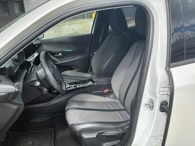 2021 peugeot e-2008 ev all. pack 50 kwh - afbeelding 17 van  25