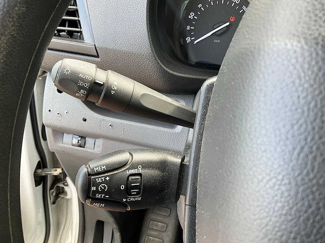 2021 peugeot expert 1.5 bluehdi bedrijfswagen vnk-32-r - afbeelding 15 van  39