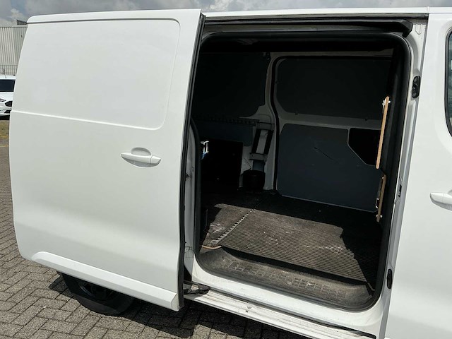 2021 peugeot expert 2.0 bluehdi pro bedrijfswagen - afbeelding 32 van  45
