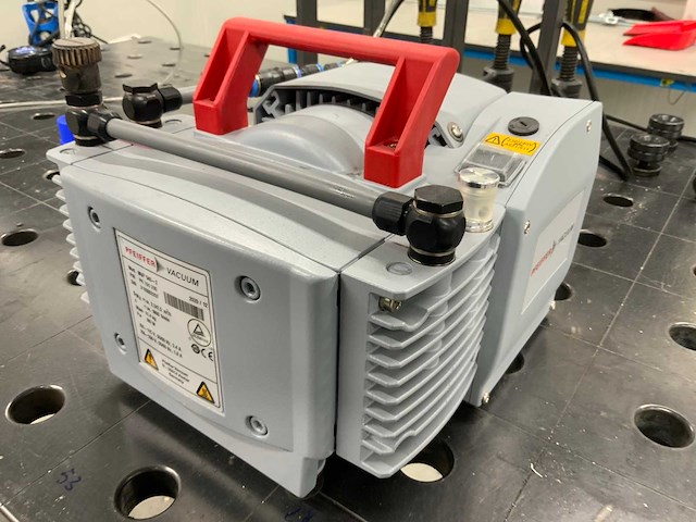 2021 pfeiffer mvp 040-2 diaphragm pomp - afbeelding 1 van  5