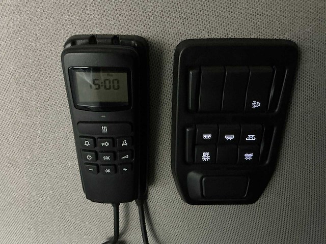 2021 scania p280 vrachtwagen met huifopbouw - afbeelding 43 van  49