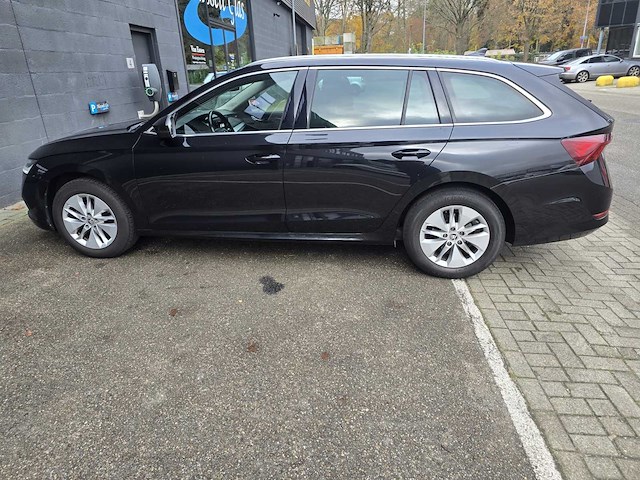 2021 skoda octavia combi - 1.0 tsi bns ed. plus - personenauto - afbeelding 10 van  28