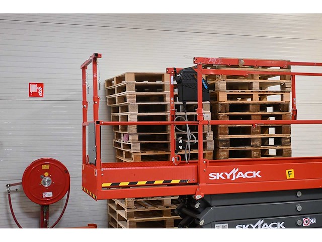 2021 skyjack - sj3226 - 7.79m - elektrische hoogwerker - afbeelding 9 van  16