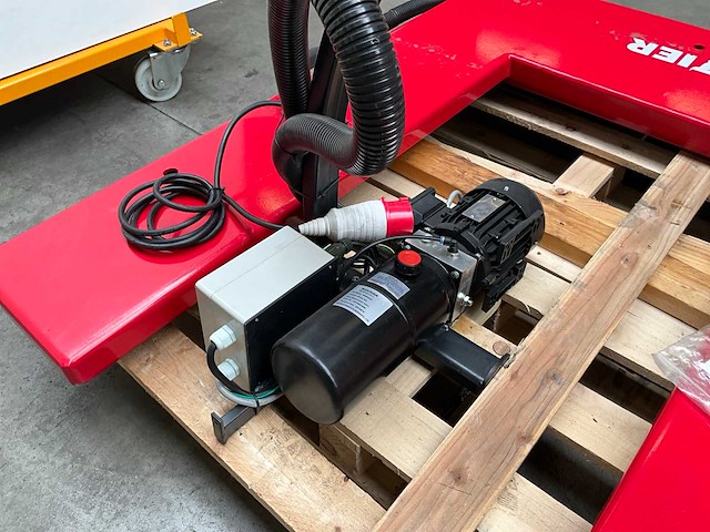 2021 stier htf-u u-hefplateau - afbeelding 4 van  7