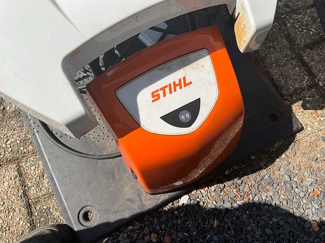 2021 stihl ado 401 / 601 robotmaaier dockingstation - afbeelding 4 van  7