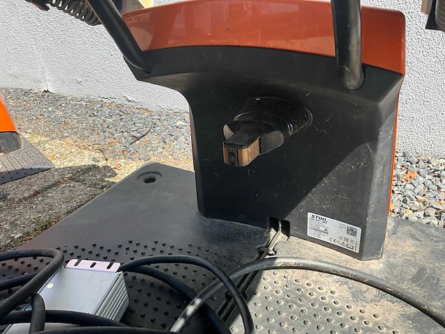 2021 stihl ado 401 / 601 robotmaaier dockingstation - afbeelding 5 van  7