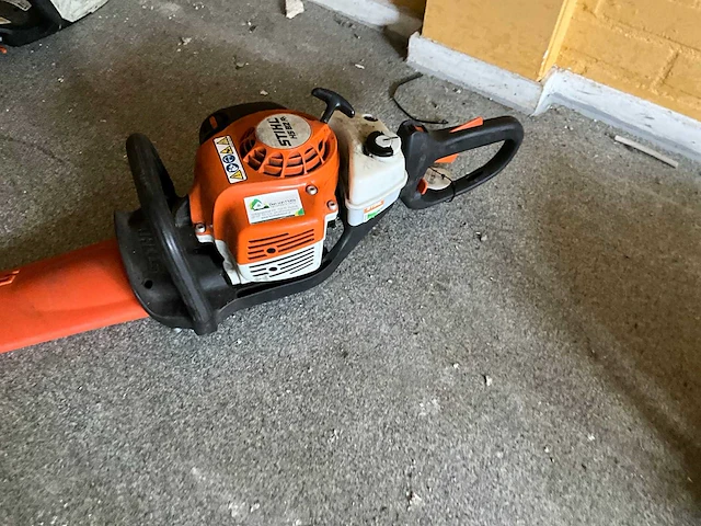 2021 stihl hs 82 r heggenschaar - afbeelding 2 van  5