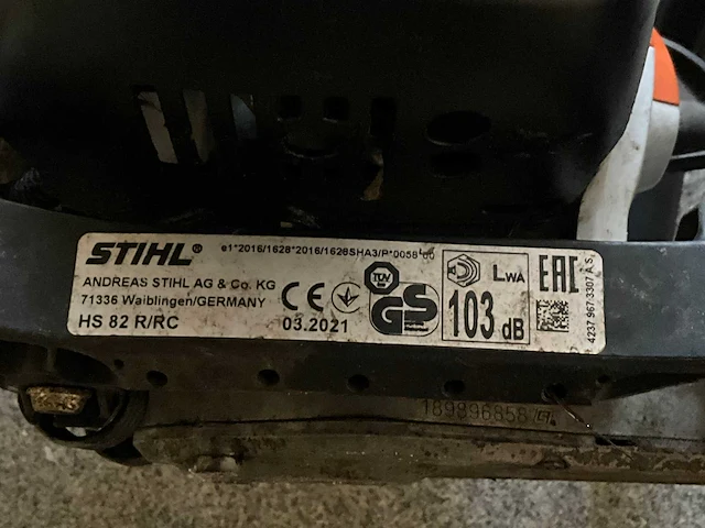 2021 stihl hs 82r heggenschaar - afbeelding 4 van  4