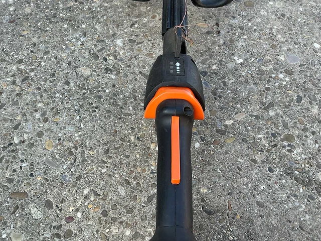 2021 stihl kma 135 r telescopische heggenschaar - afbeelding 5 van  9