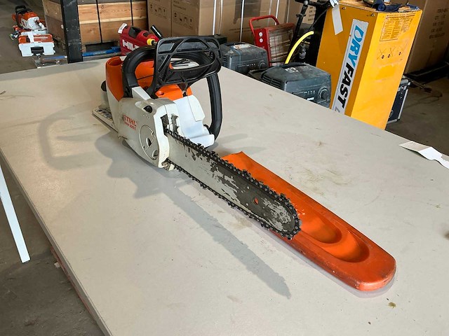 2021 stihl msa220c kettingzaag - afbeelding 2 van  4