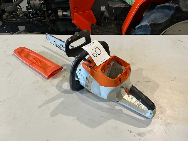 2021 stihl msa220c kettingzaag - afbeelding 1 van  5