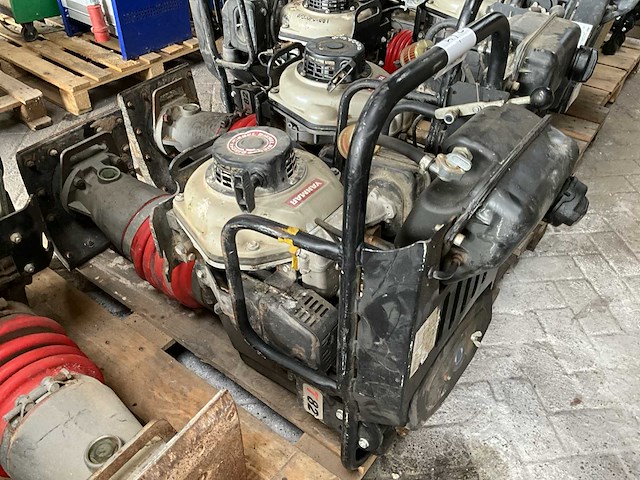 2021 swepac t82 giant trilstamper - afbeelding 1 van  6