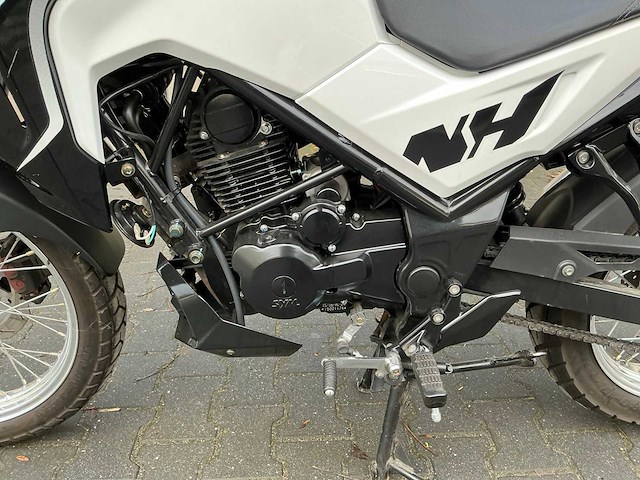 2021 sym nht 125 motorfiets - afbeelding 20 van  21