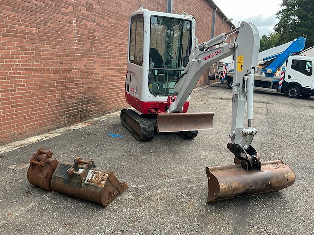 2021 takeuchi tb216 minigraafmachine - afbeelding 30 van  35