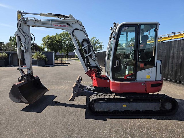 2021 takeuchi tb257fr minigraafmachine - afbeelding 1 van  14