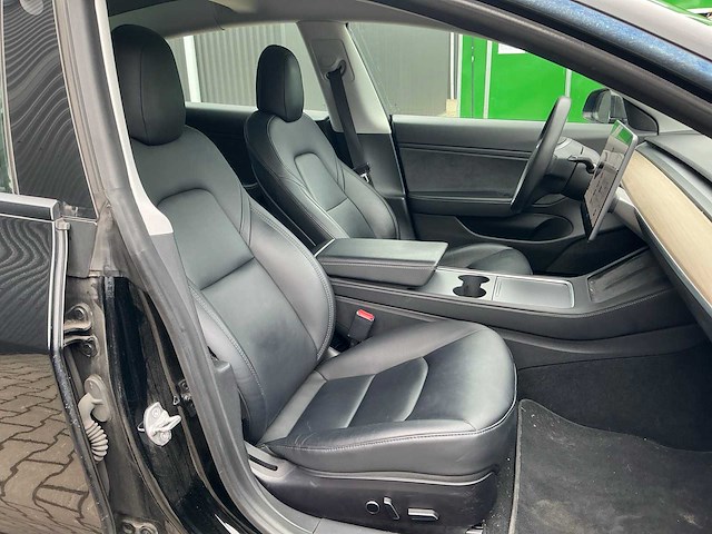 2021 tesla model 3 performance (facelift) 513 pk/377 kw personenauto - afbeelding 39 van  57