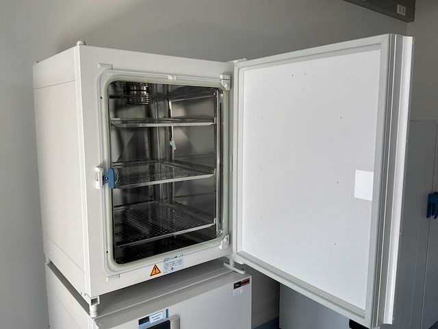2021 thermowetenschappelijke heracell 150i gp laboratorium co2-incubator (2x) - afbeelding 5 van  11