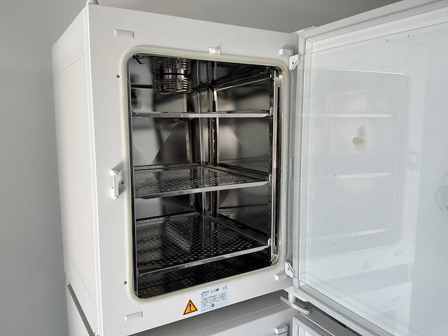 2021 thermowetenschappelijke heracell 150i gp laboratorium co2-incubator (2x) - afbeelding 6 van  11