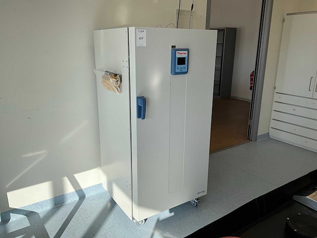 2021 thermowetenschappelijke heratherm ogs400 laboratoriumoven - afbeelding 2 van  7