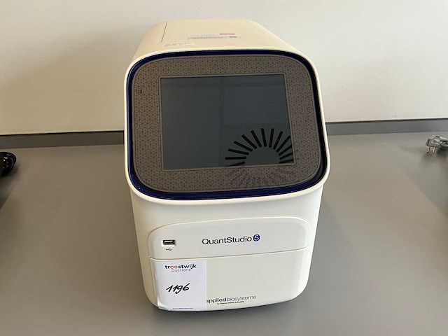 2021 toegepaste biosystemen door thermo fisher scientific quantstudio 5 digitaal realtime pcr-systeem - afbeelding 3 van  5