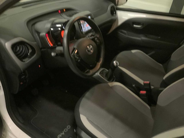 2021 toyota aygo personenauto - afbeelding 2 van  24