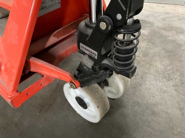 2021 toyota lhm23 hand hydraulische palletwagen - afbeelding 8 van  10